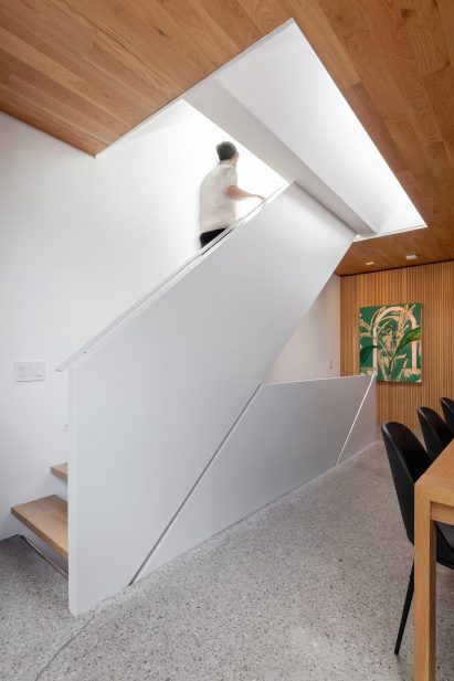 Staircase with grey balustrade