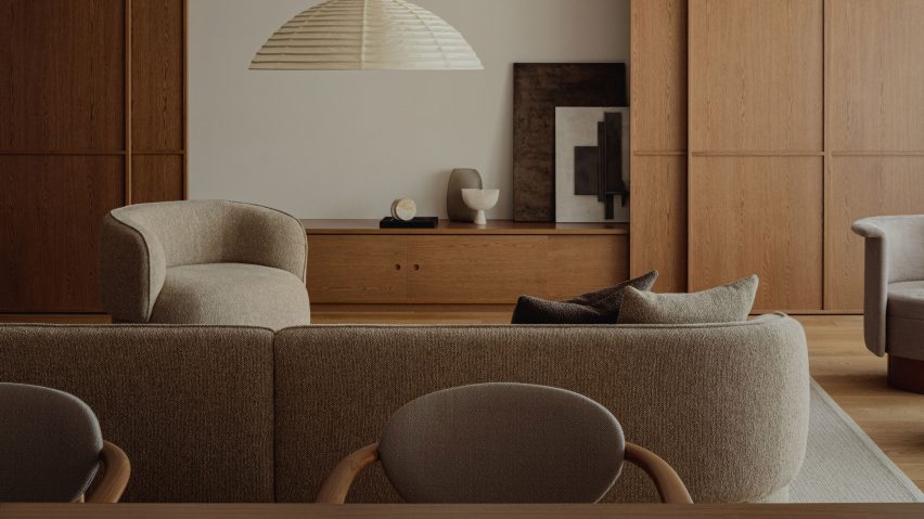 Azabu Hills Residence in Tokyo by Karimoku Case
