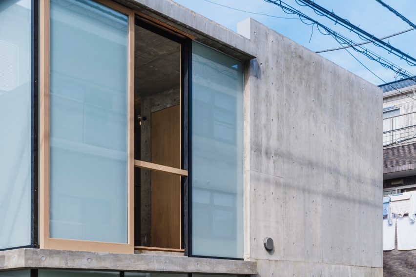 Check patterned house in Japan by IGArchitects
