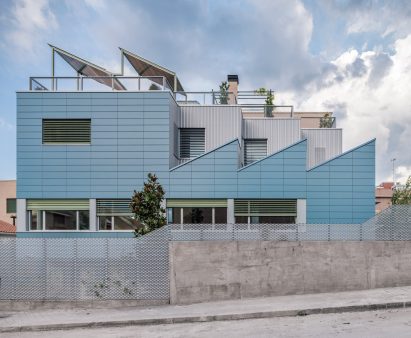 Street view of Madrid home for ageing couple