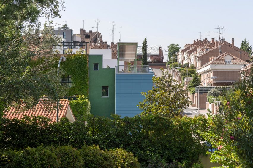 Ignacio G Galan and OF Architects design home for ageing couple in Madrid