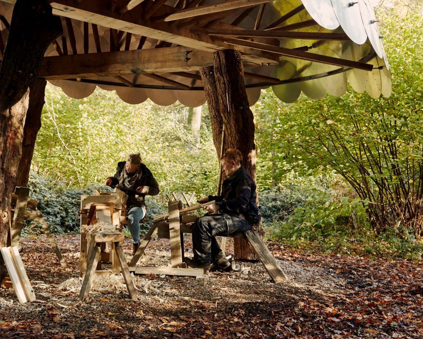 Woodworking shelter by Invisible Studio and Pearce+ in Gloucestershire