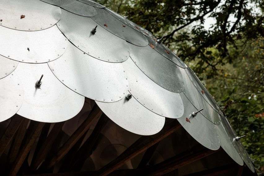 Woodworking shelter by Invisible Studio and Pearce+ in Gloucestershire