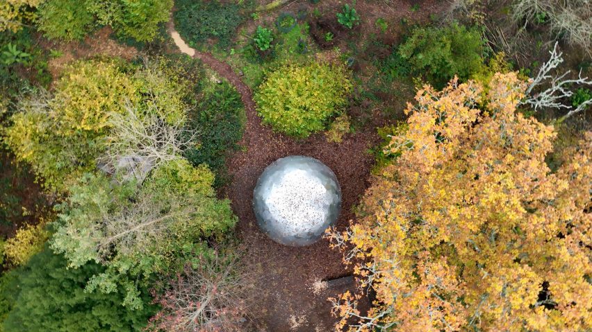 Woodworking shelter by Invisible Studio and Pearce+ in Gloucestershire