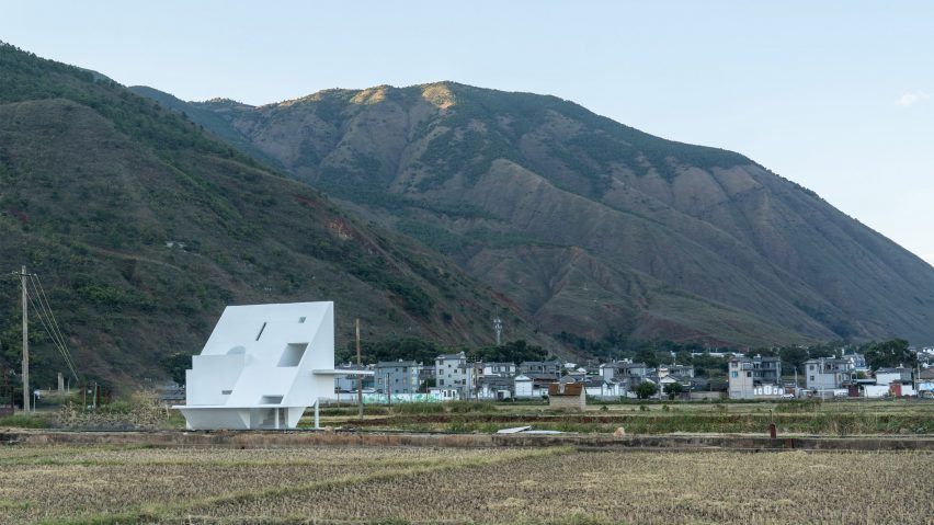 Concrete Pavilion by Lin Architecture in rural China