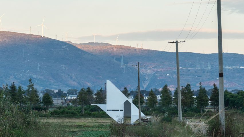 Concrete Pavilion by Lin Architecture in rural China