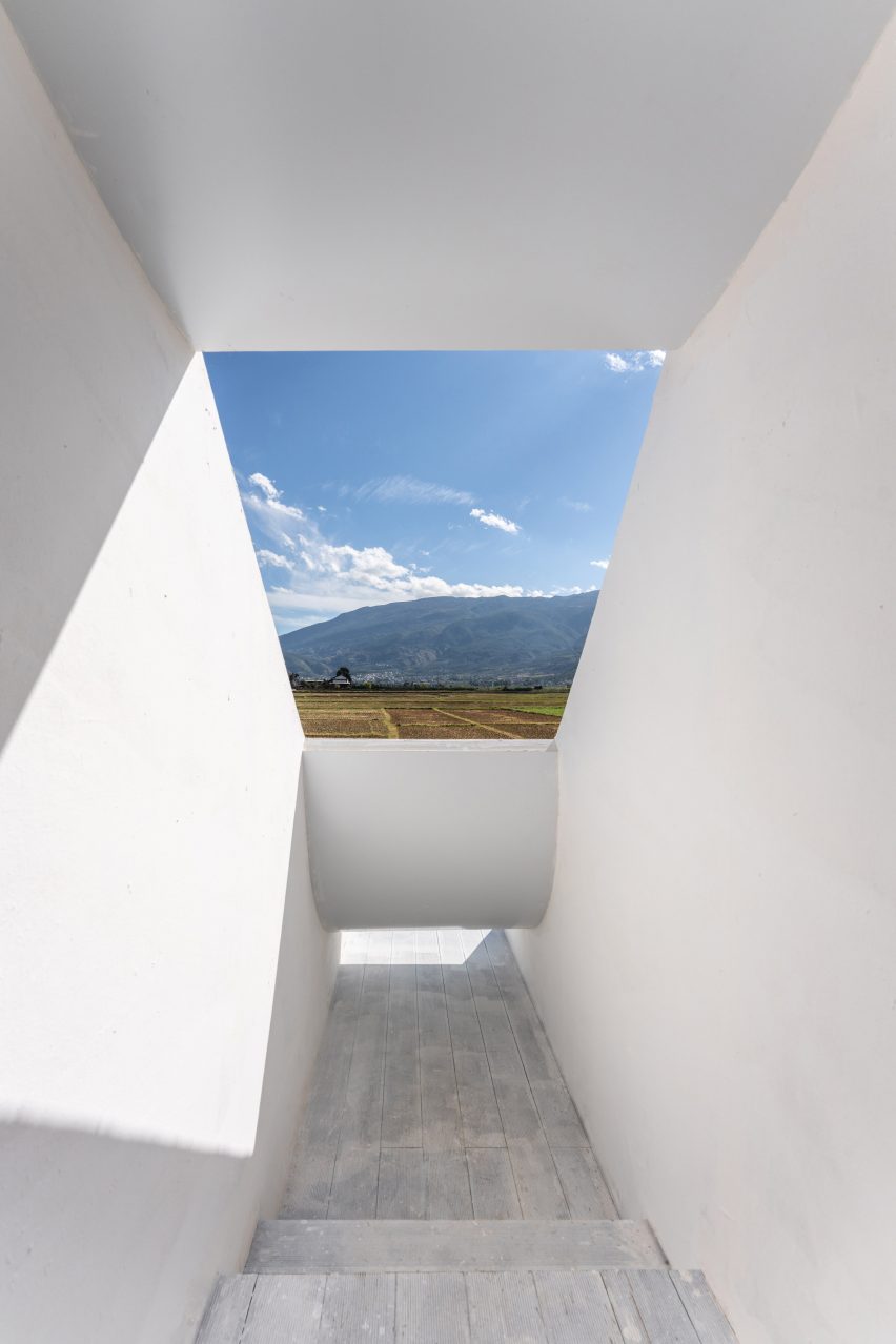 Concrete Pavilion by Lin Architecture in rural China