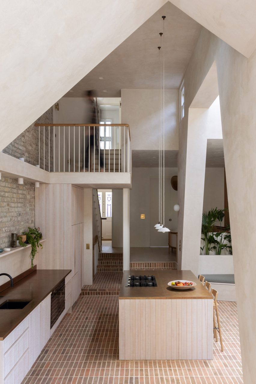 London house extension by Merrett Houmøller Architects and All & Nxthing