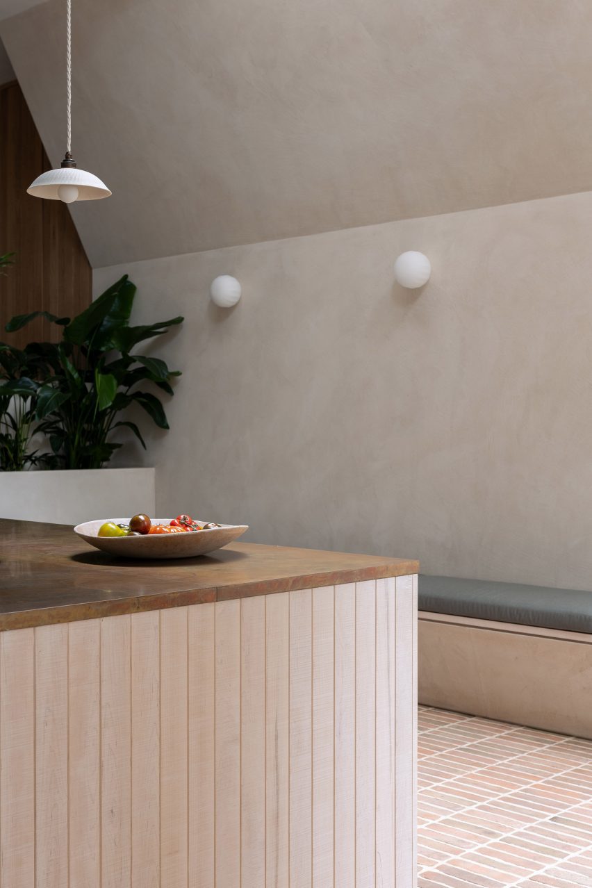 London house extension by Merrett Houmøller Architects and All & Nxthing