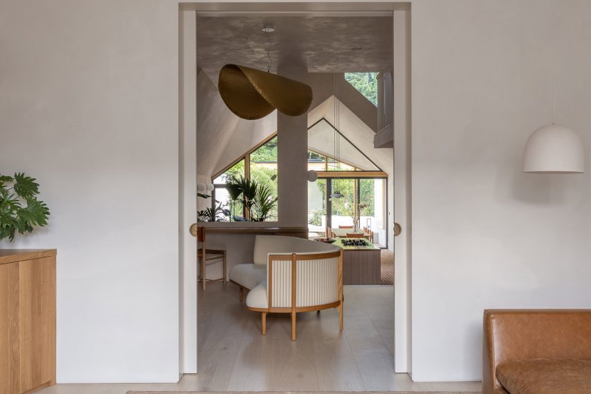 London house extension by Merrett Houmøller Architects and All & Nxthing
