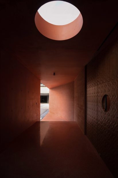 Red Box entrance by Mix Architecture