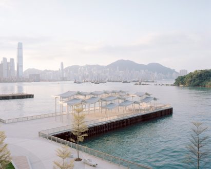 Undulating canopy roof on a pier in Hong Kong
