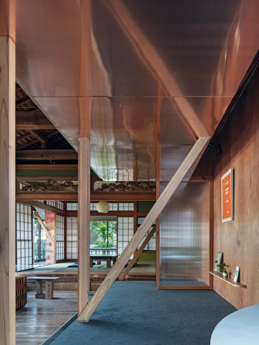 House in Toyama by NYAWA