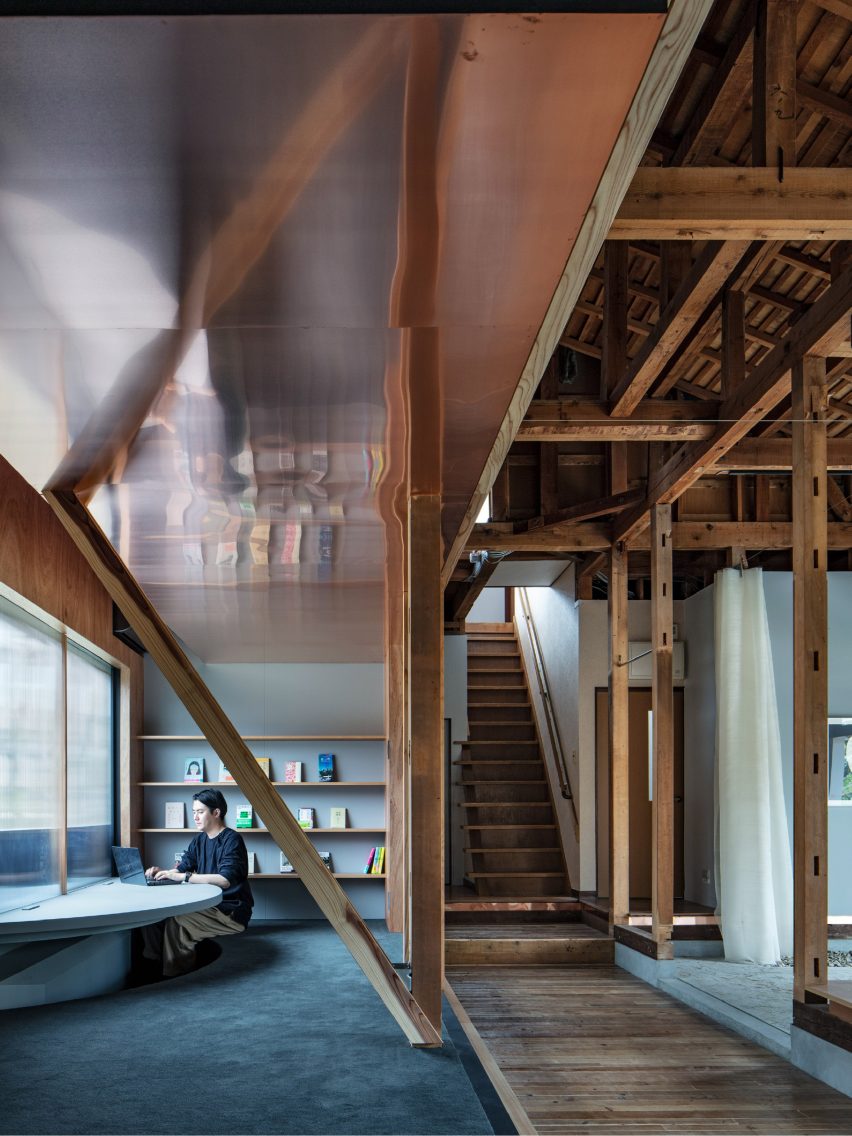 House in Toyama by NYAWA