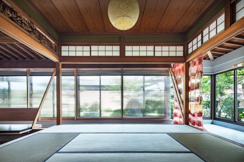 House in Toyama by NYAWA