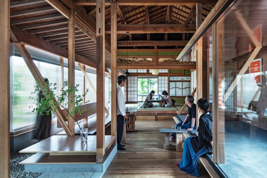 House in Toyama by NYAWA