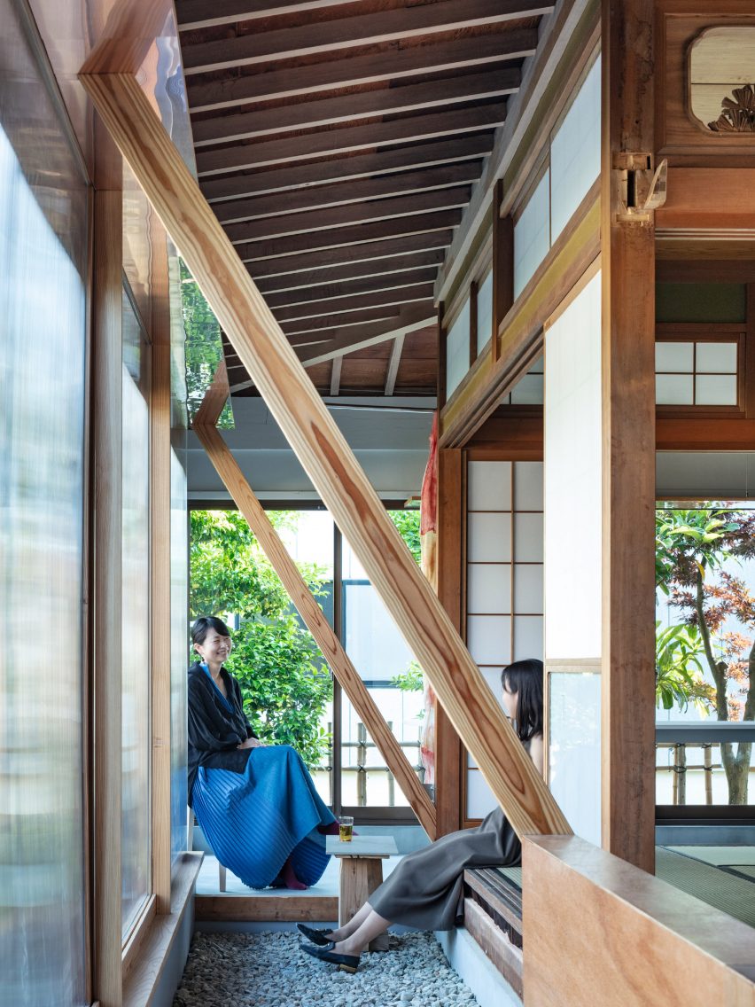 House in Toyama by NYAWA