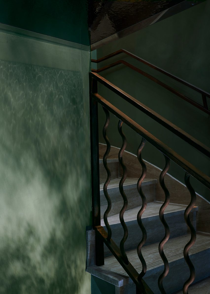 Oka Fogo staircase