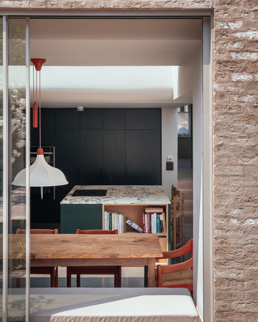 London home extension by Oliver Leech Architects