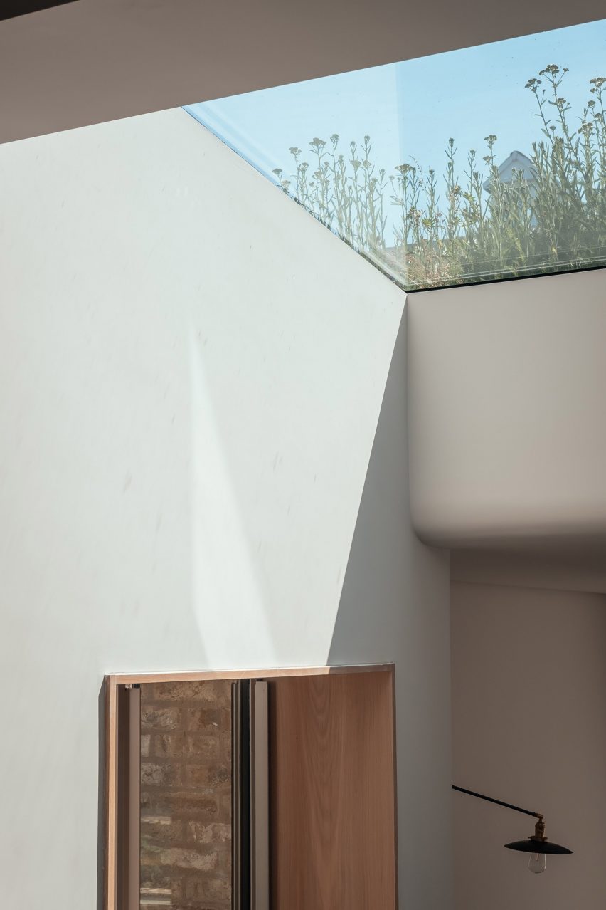 London home extension by Oliver Leech Architects