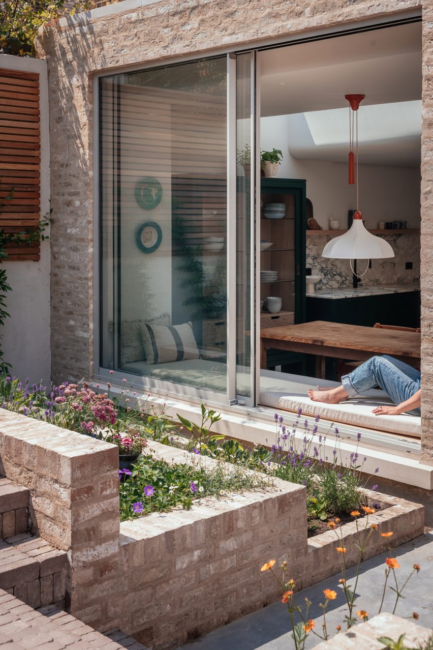 London home extension by Oliver Leech Architects