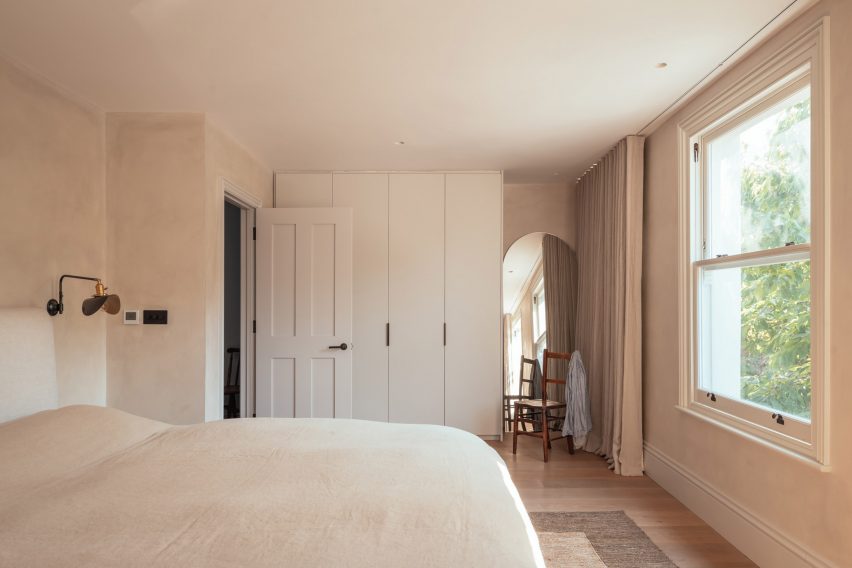 London home extension by Oliver Leech Architects