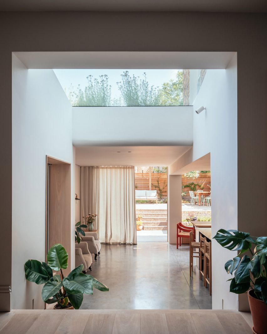 London home extension by Oliver Leech Architects
