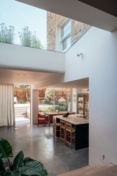 London home extension by Oliver Leech Architects