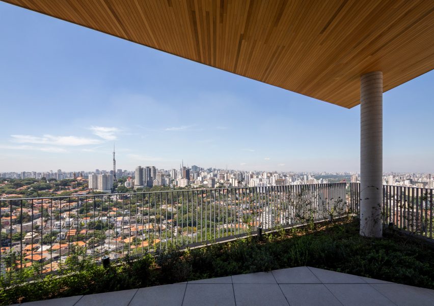 View from balcony at Onze22 tower by Triptyque