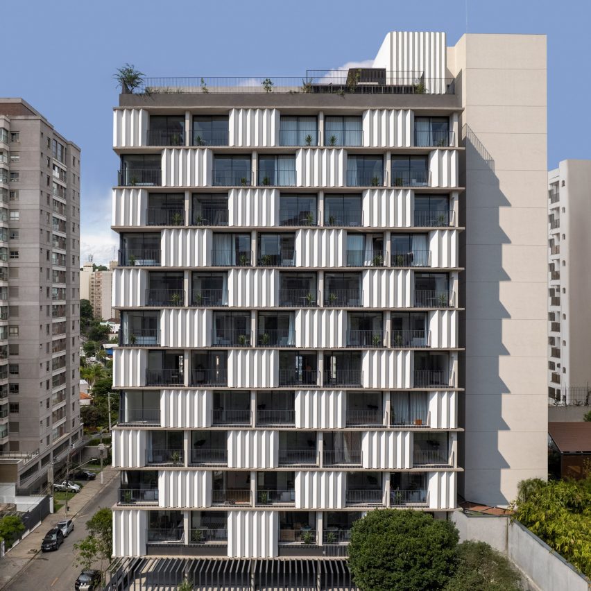 Onze22 tower by Triptyque