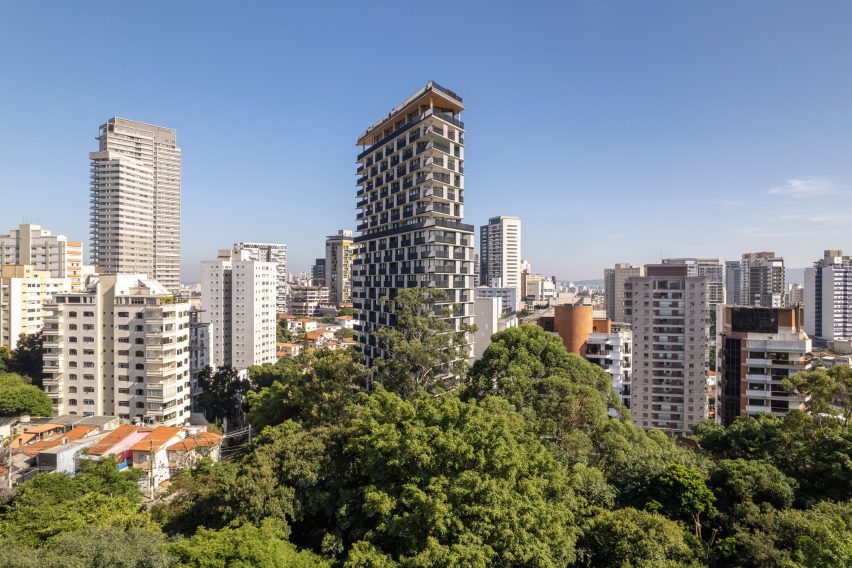 Onze22 tower by Triptyque