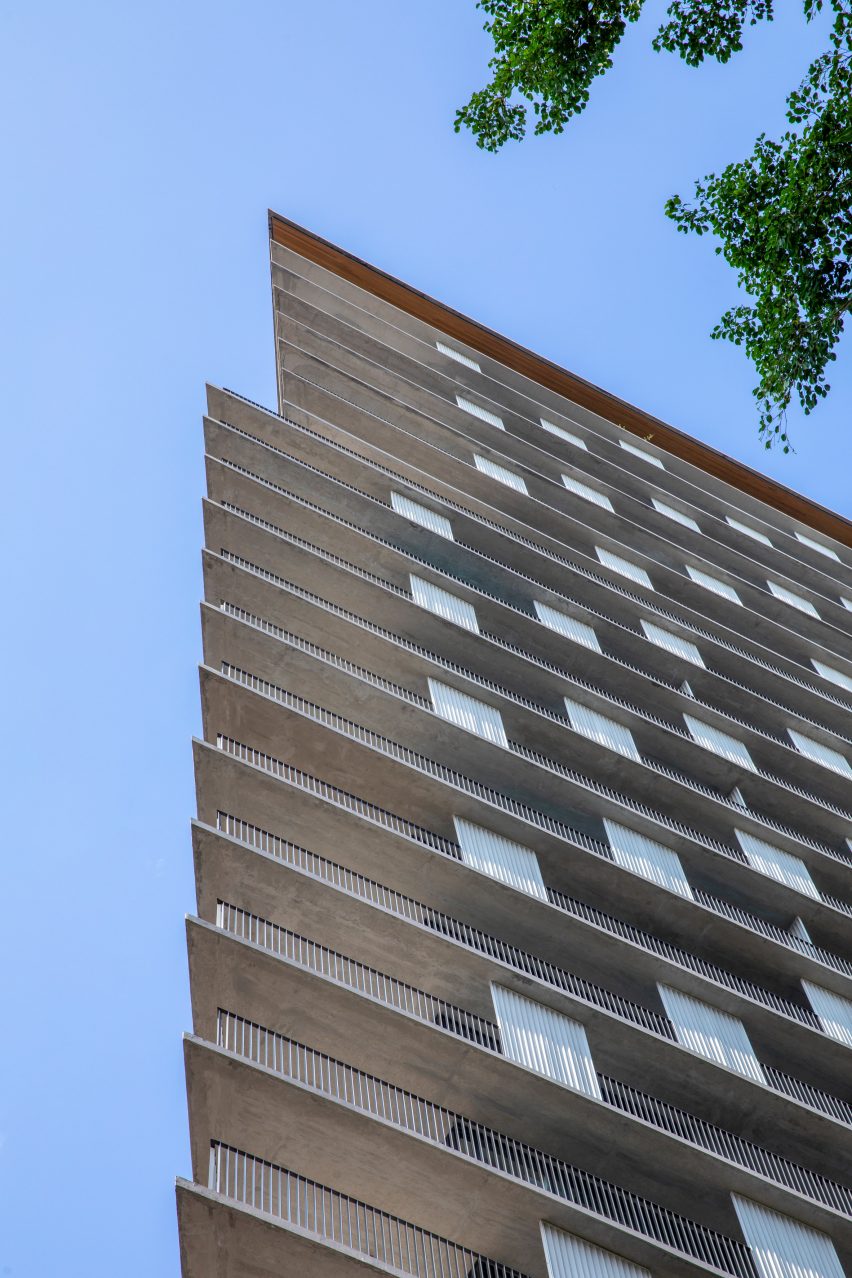 Onze22 tower by Triptyque