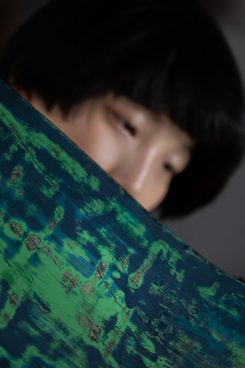 Pao Hui Kao making her Lacquer Leafs