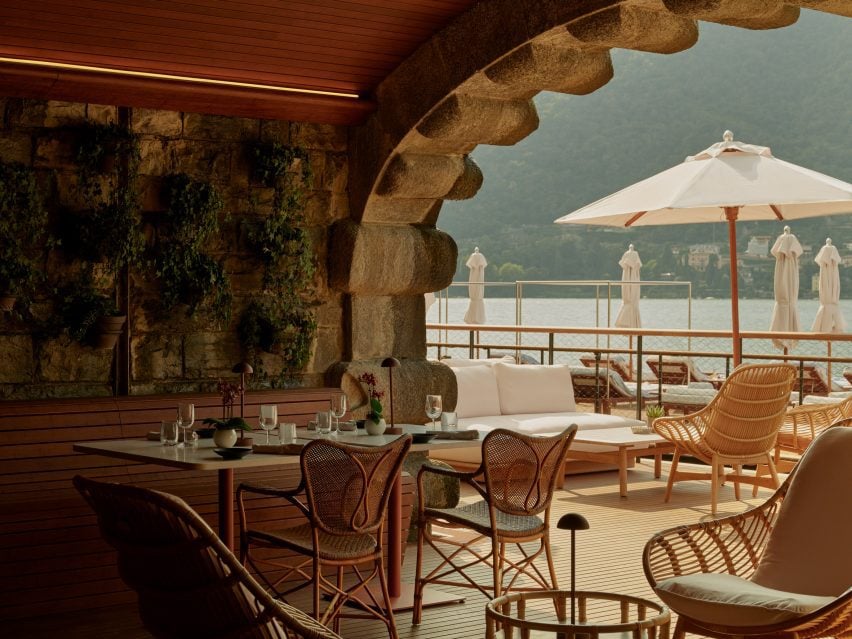Infinity pool and spa at Lake Como, Italy, by Herzog & de Meuron