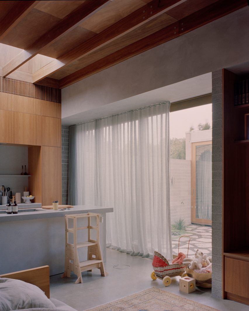 Quarry House in Melbourne by Winwood McKenzie