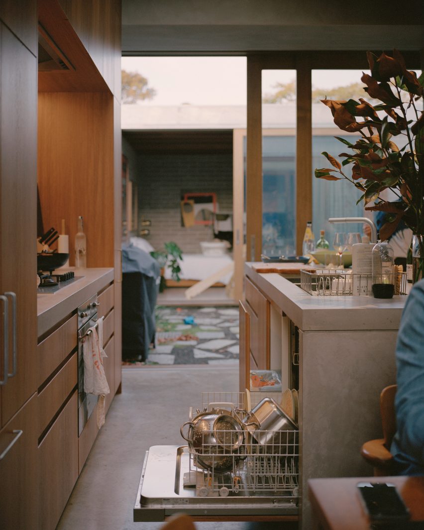Quarry House in Melbourne by Winwood McKenzie