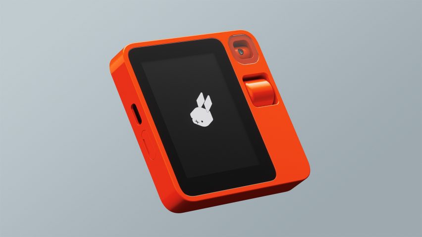 Rabbit R1 device
