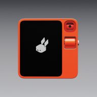 Rabbit R1 device