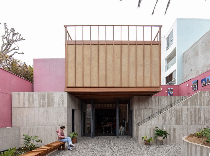 Lima cultural facility