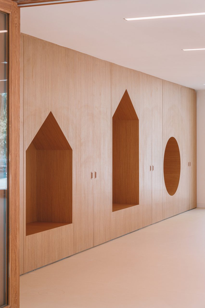 Auguste Benedict School in Cabriès by Amelia Tavella Architectes