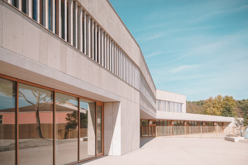 Auguste Benedict School in Cabriès by Amelia Tavella Architectes