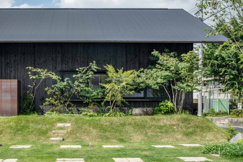 Yamaguchicho House in Japan by Slow