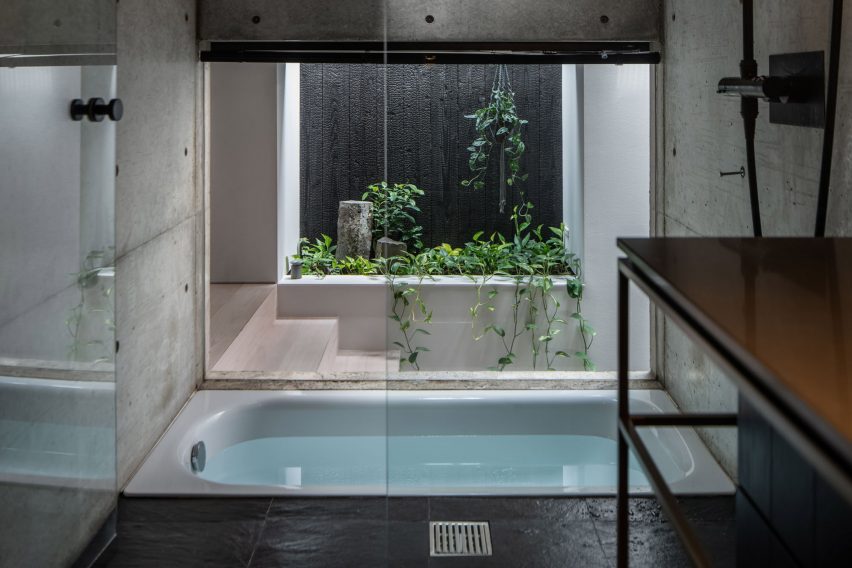 Yamaguchicho House in Japan by Slow