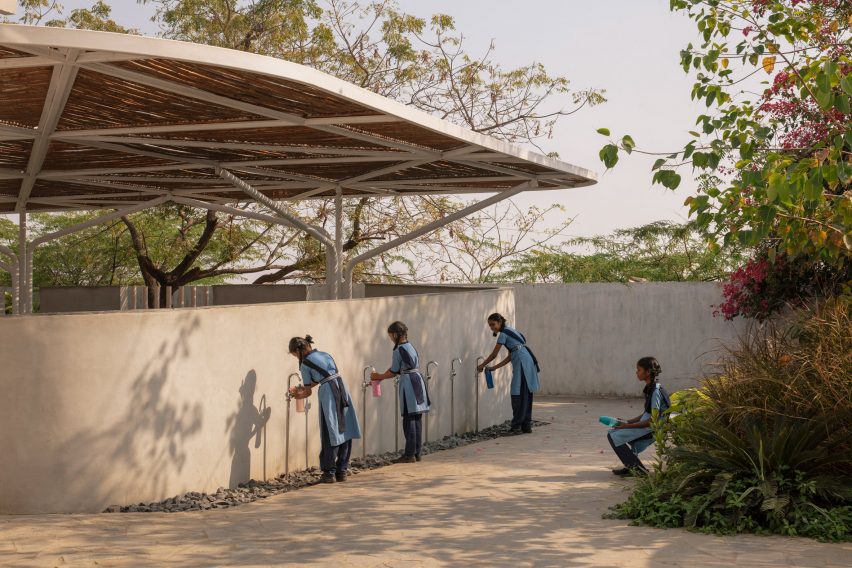 Talaricheruvu Rural School in India by CollectiveProject