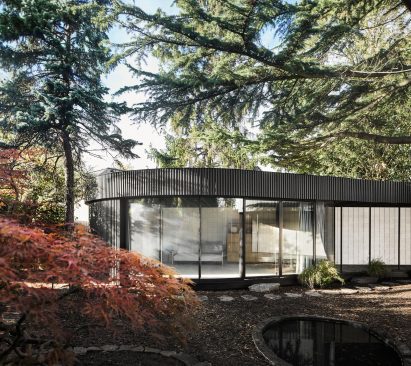 Facade view of A Room Around a Tree in London by Tikari Works