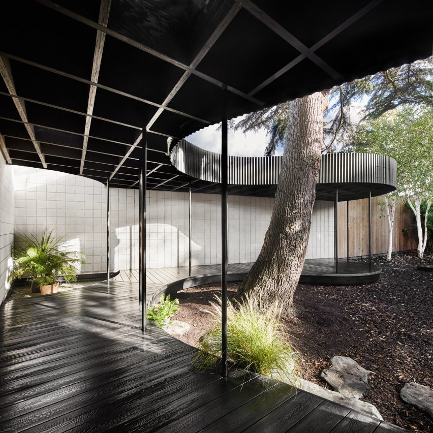 A Room Around a Tree in London by Tikari Works