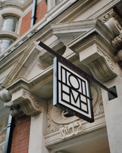 Sign outside Mount Street store