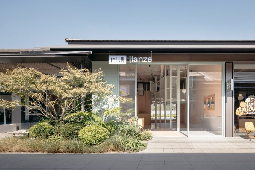Jianze Showroom in China by Yatofu