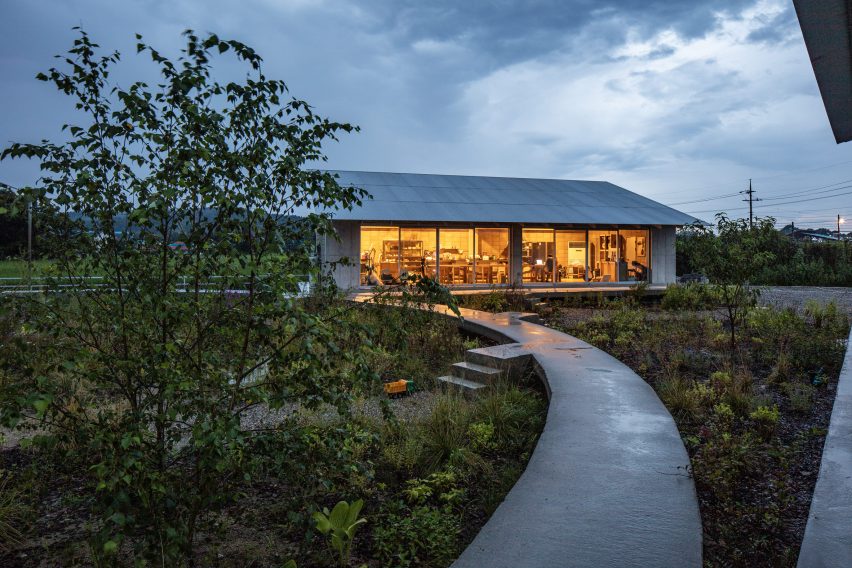 Hoji Gangneung house by AOA Architects