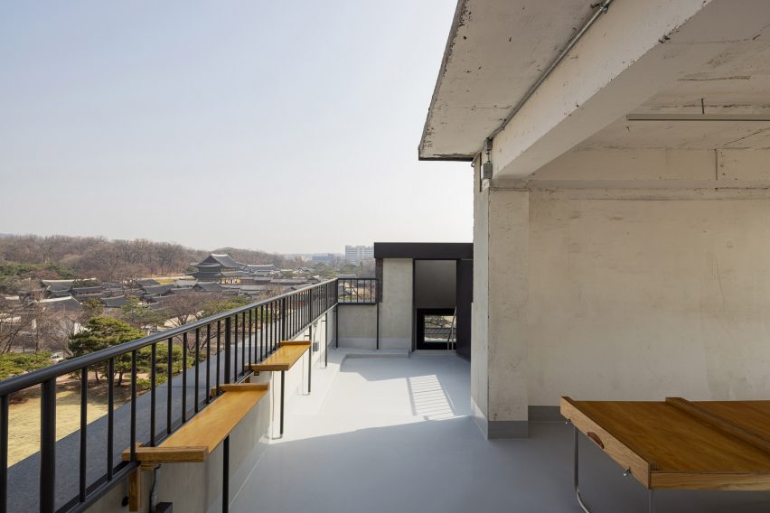 Arario Gallery by Schemata Architects
